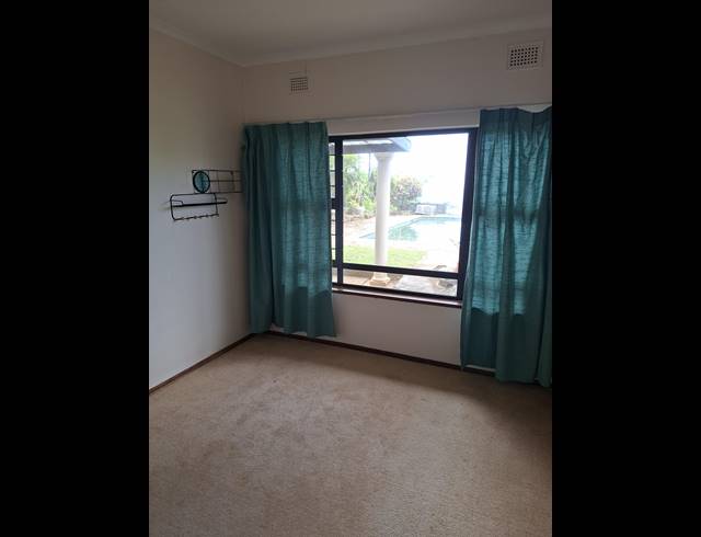 5 BEDROOM FREEHOLD FOR SALE IN UVONGO